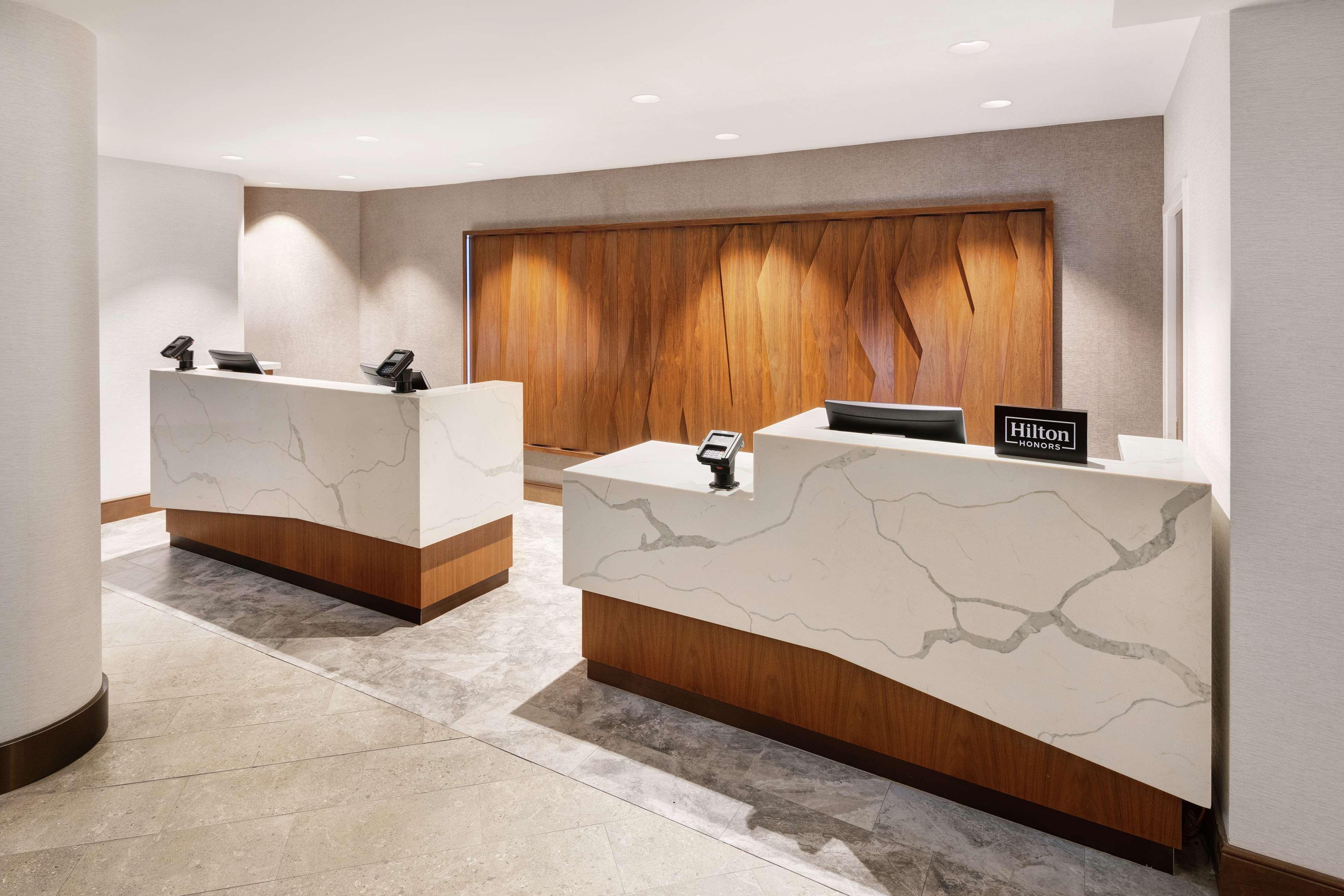 Embassy Suites Tysons Corner Eksteriør billede