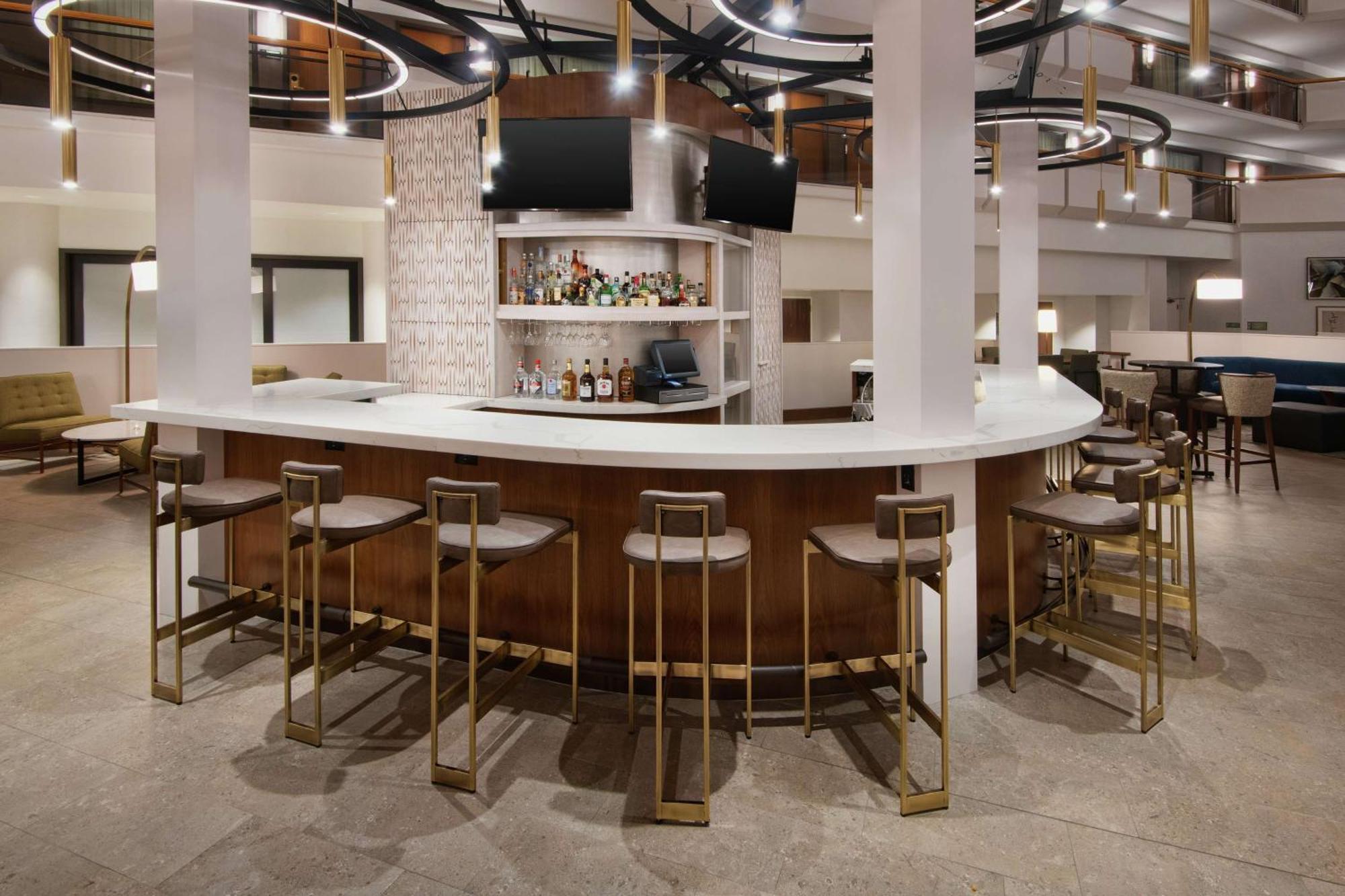Embassy Suites Tysons Corner Eksteriør billede
