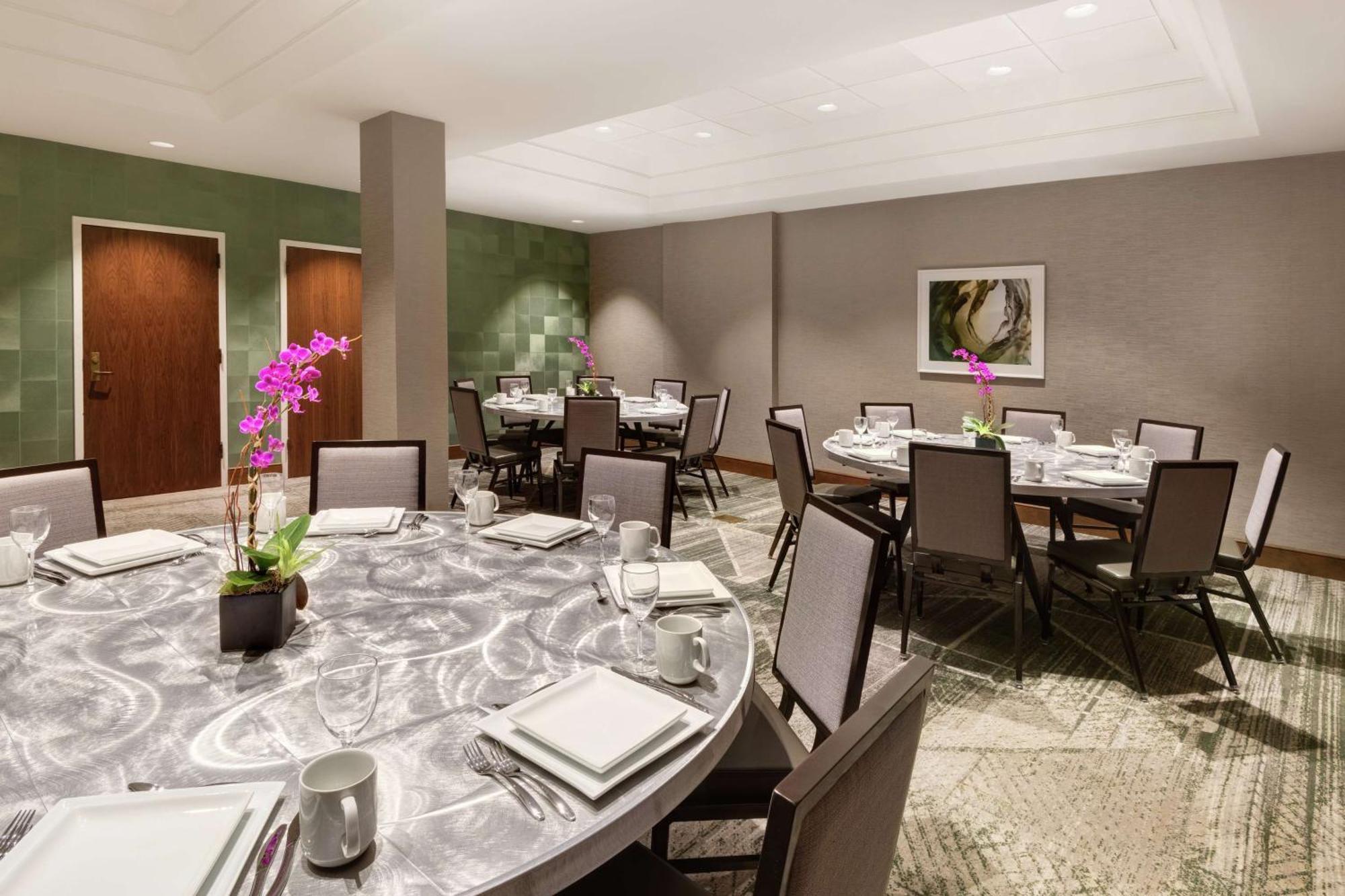 Embassy Suites Tysons Corner Eksteriør billede