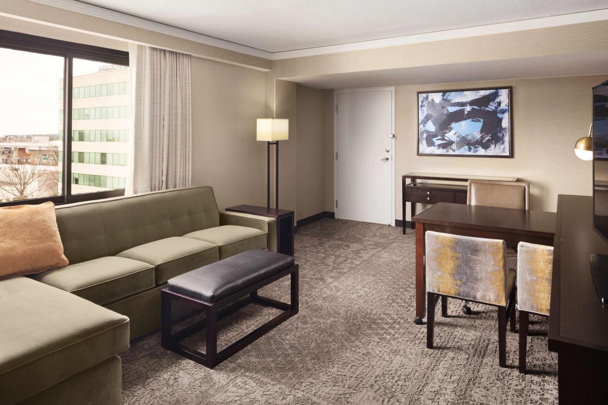 Embassy Suites Tysons Corner Eksteriør billede