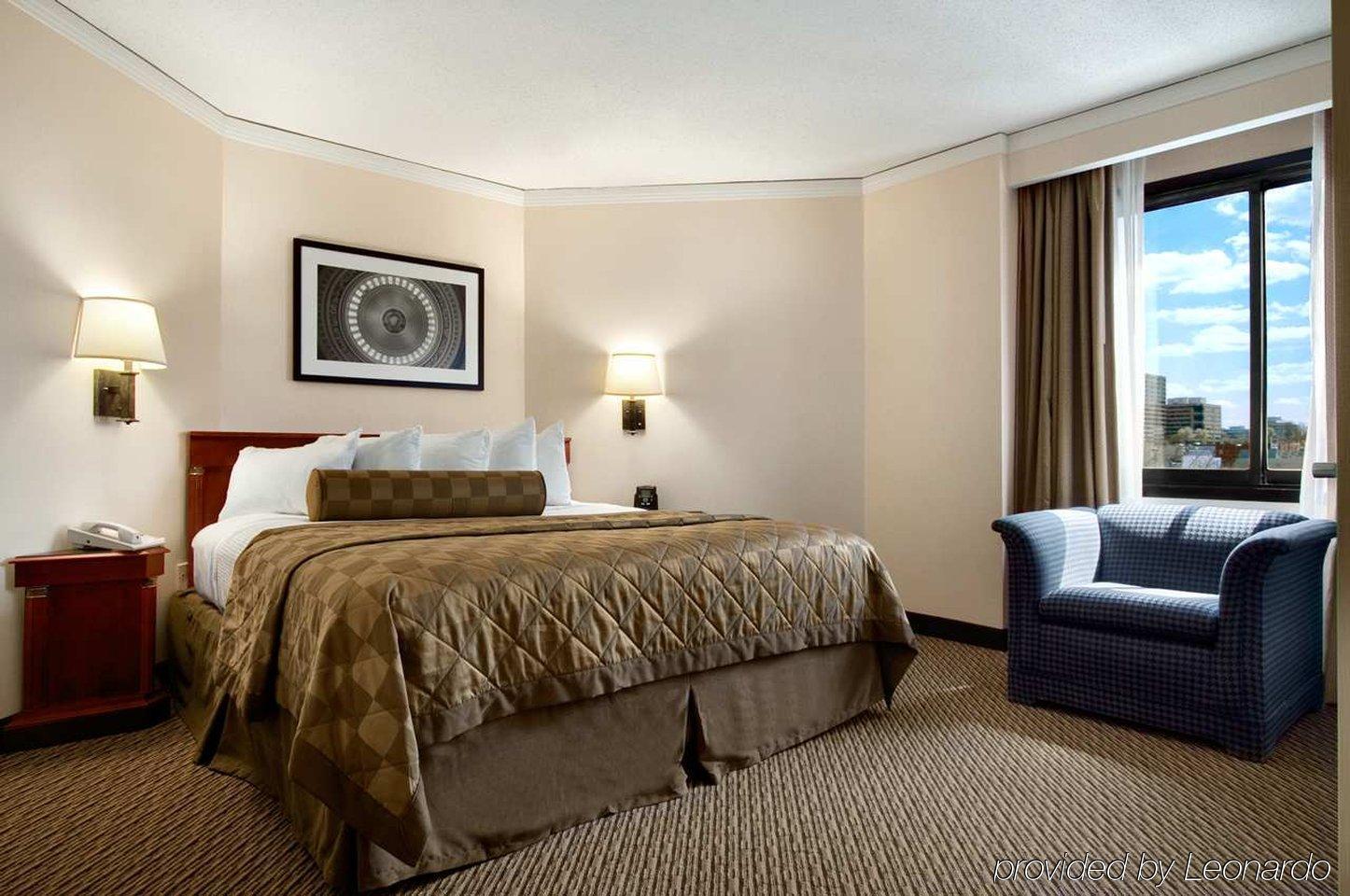 Embassy Suites Tysons Corner Værelse billede