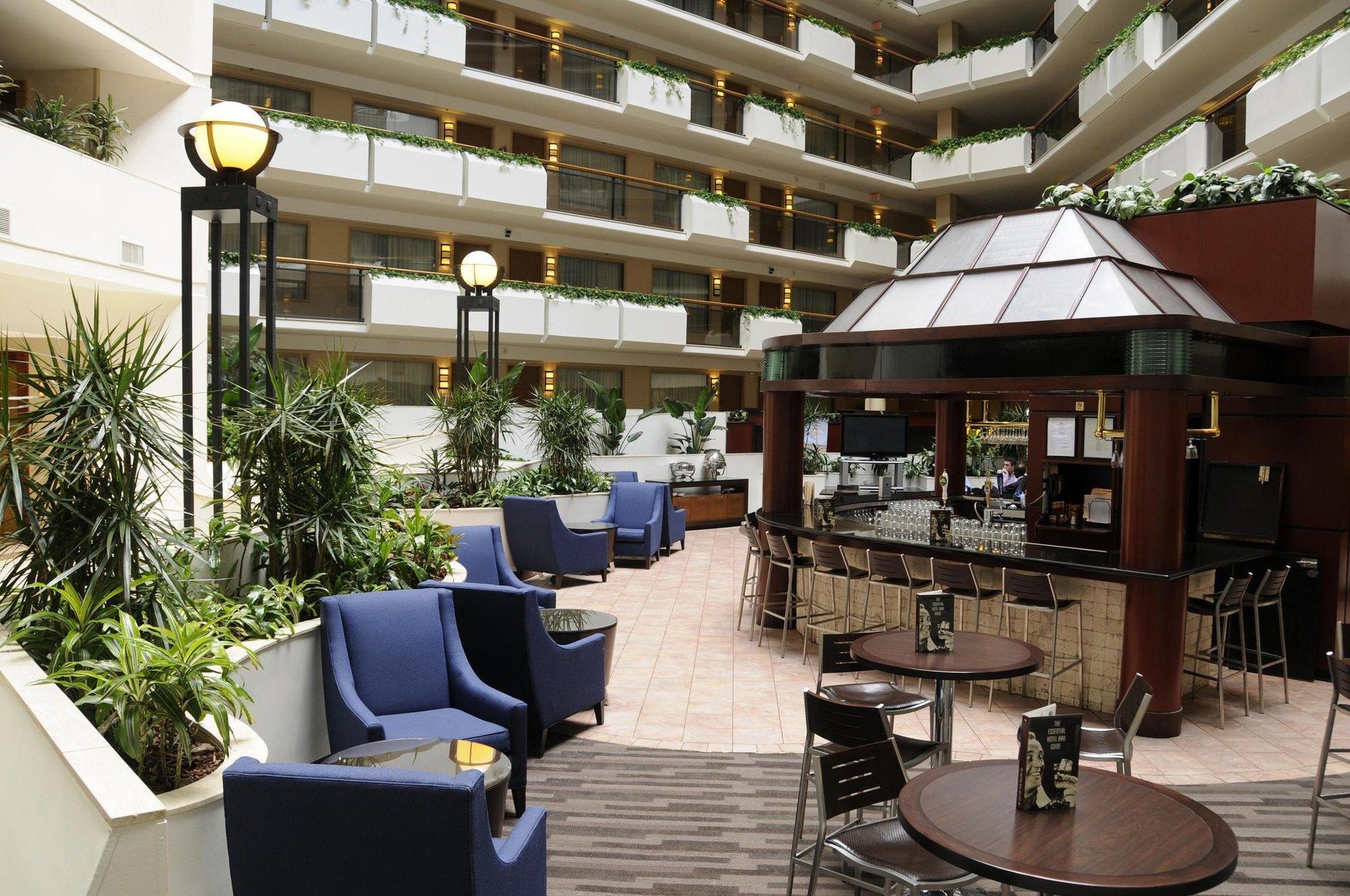 Embassy Suites Tysons Corner Interiør billede