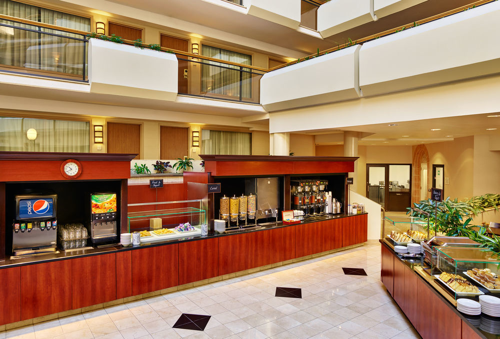 Embassy Suites Tysons Corner Eksteriør billede