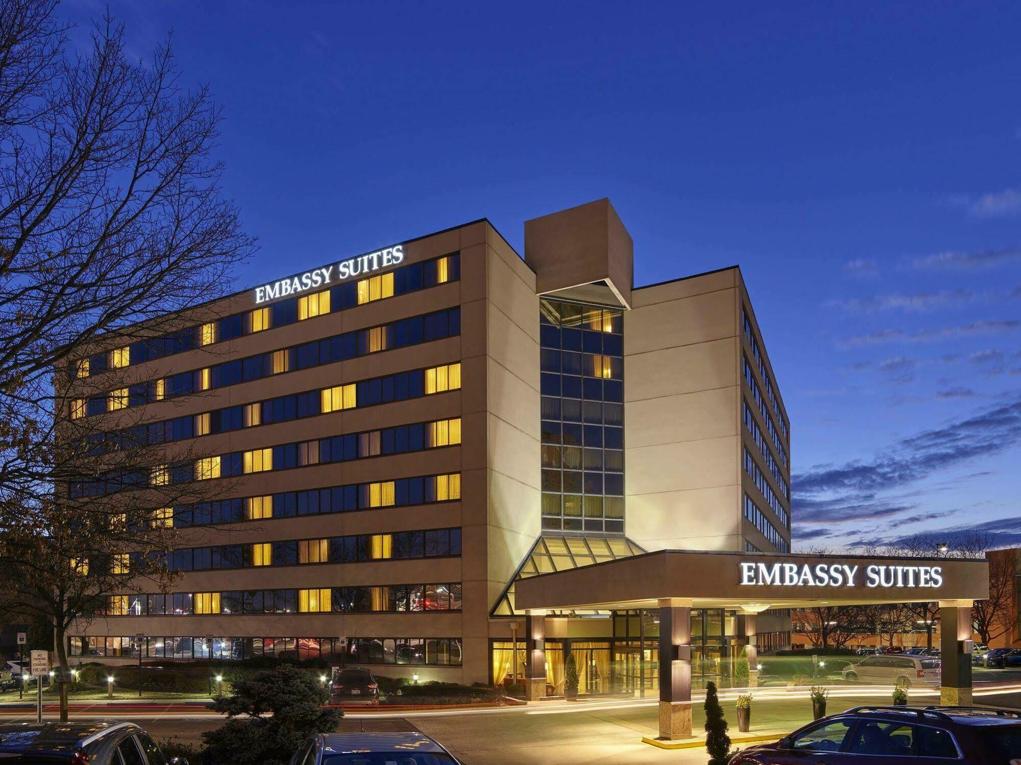 Embassy Suites Tysons Corner Eksteriør billede